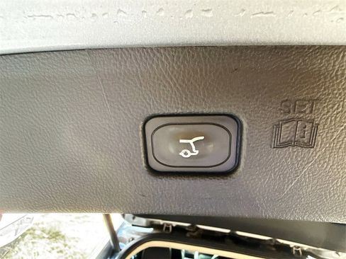 Used 2024 Ford Edge Titanium image 30