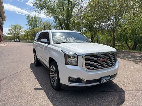 Used 2018 GMC Yukon Denali w/ Denali Ultimate Package AWD/4WD image 11