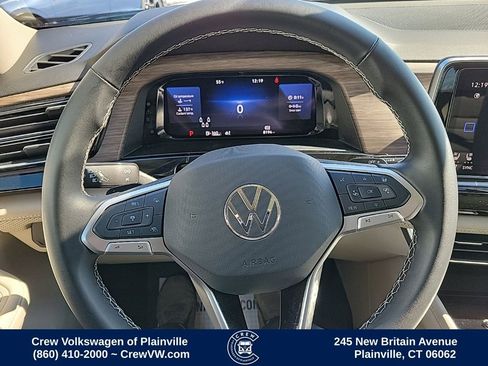 Used 2025 Volkswagen Atlas SEL image 5