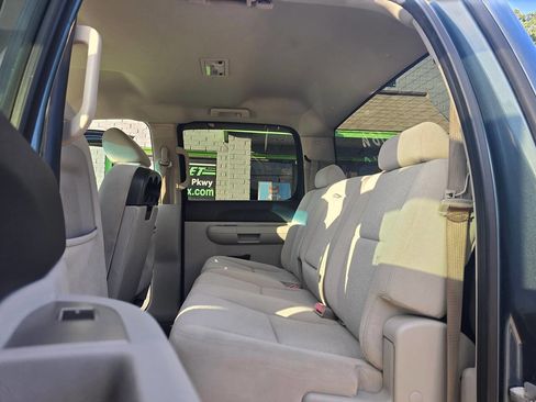 Used 2008 Chevrolet Silverado 2500 LT w/ 1LT Convenience Package image 17