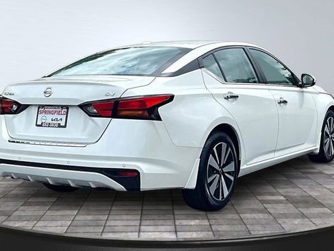 Used 2022 Nissan Altima 2.5 SV FWD image 6
