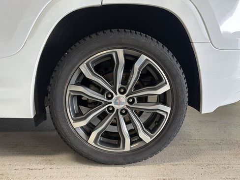 Used 2020 GMC Terrain Denali w/ GMC Pro Grade Package image 27