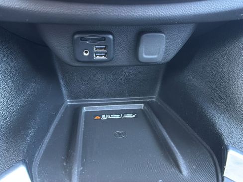 Used 2021 Chevrolet Traverse Premier AWD/4WD image 35