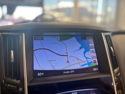 Used 2018 INFINITI Q50 Luxe w/ Essential Package (3.0T Luxe) image 14