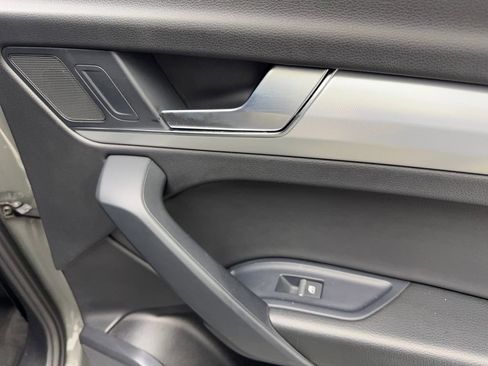 Used 2025 Audi Q5 2.0T Premium image 44