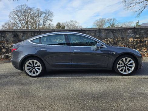 Used 2018 Tesla Model 3 Long Range image 9