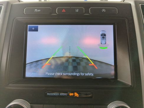 Used 2021 Ford Expedition XLT image 15