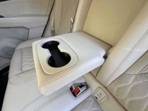 Used 2022 Buick Envision Avenir w/ Technology Package II image 17