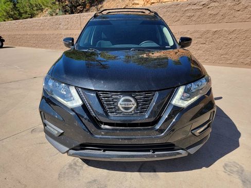 Used 2018 Nissan Rogue SV AWD/4WD image 2