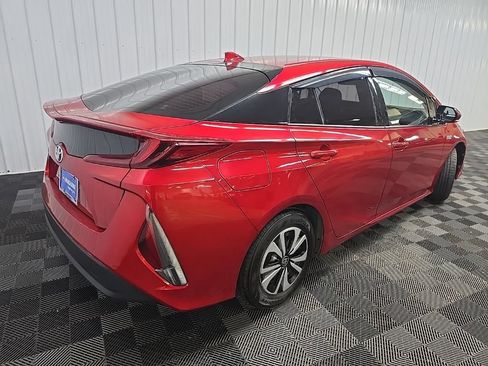 Used 2017 Toyota Prius Prime Plus FWD image 10