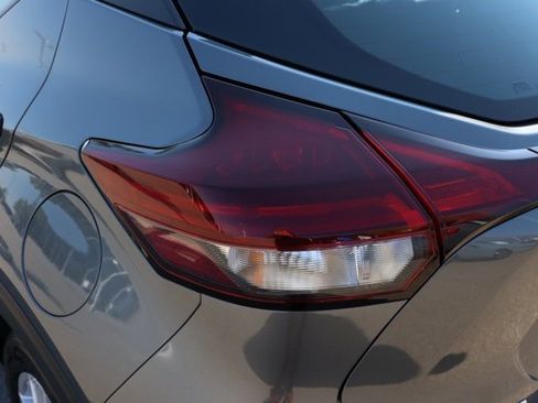 New 2025 Nissan Kicks Play S image 7