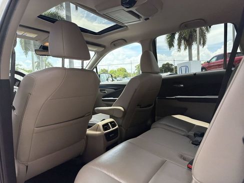Used 2019 Honda Pilot Touring image 21