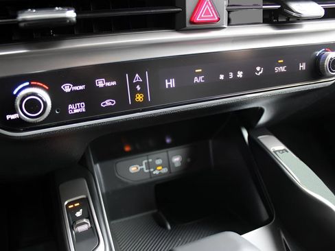 New 2025 Kia Sorento EX w/ Panoramic Sunroof Package image 23