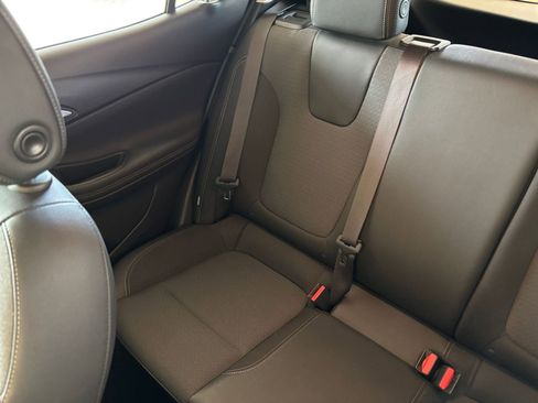 Used 2025 Buick Encore GX Preferred FWD image 38