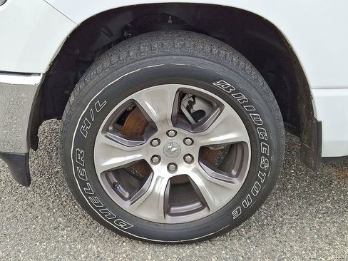 Used 2024 RAM 1500 Laramie image 29