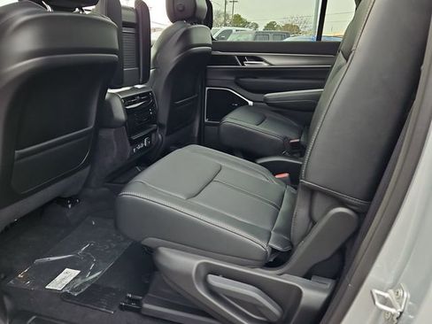 New 2026 Jeep Grand Wagoneer Limited image 11