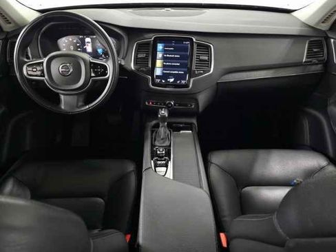 Used 2020 Volvo XC90 T6 Momentum w/ Protection Package Premier image 12