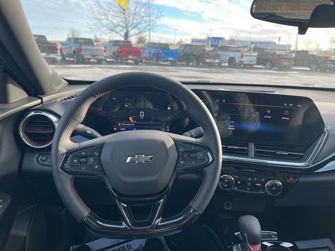 New 2026 Chevrolet Trax RS w/ Sunroof Package image 23