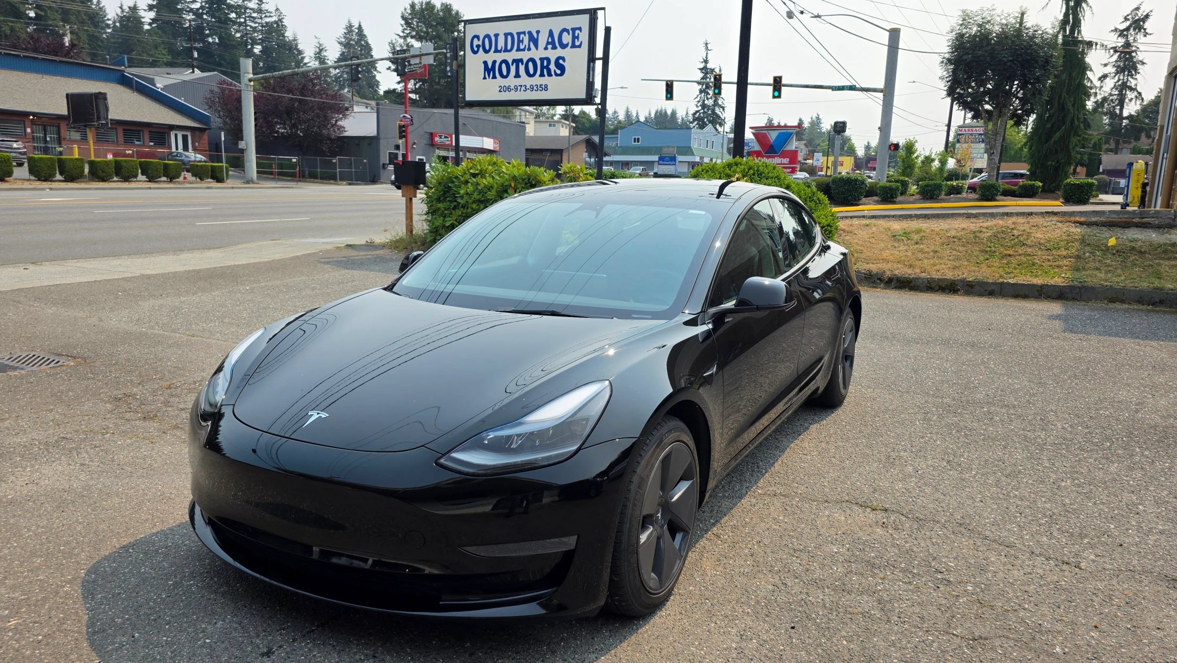 Used 2023 Tesla Model 3 Standard Range RWD image 1