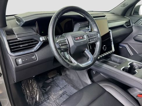 Used 2024 GMC Acadia Elevation w/ Black Edition FWD image 9