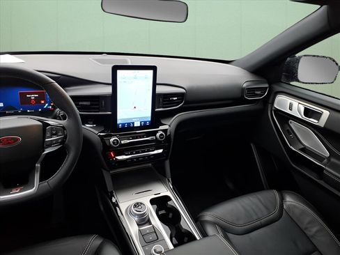 Used 2023 Ford Explorer ST w/ Equipment Group 401A image 14