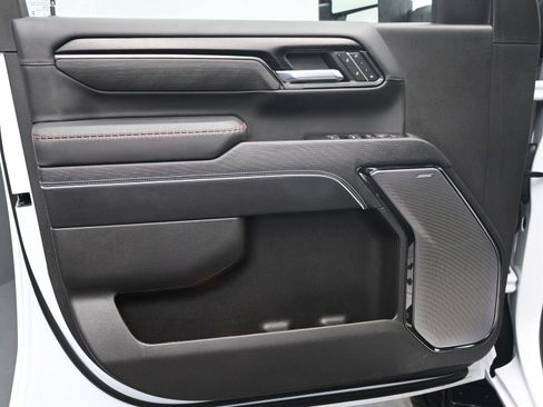 Used 2026 GMC Sierra 2500 AT4X image 22