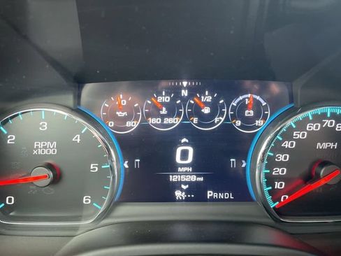 Used 2017 Chevrolet Suburban Premier AWD/4WD image 15