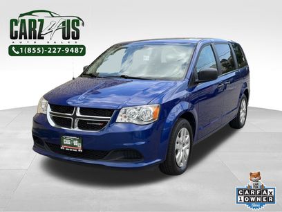 Used 2019 Dodge Grand Caravan SE w/ UConnect Hands-Free Group