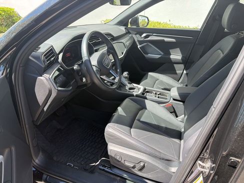 Certified 2024 Audi Q3 2.0T Premium w/ Convenience Package image 2