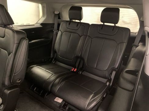 Used 2022 Jeep Grand Cherokee L Limited image 25