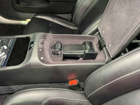 Used 2019 Rolls-Royce Dawn image 34