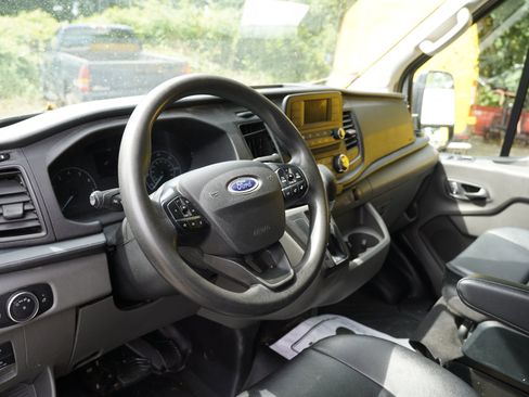 Used 2023 Ford Transit 250 Medium Roof AWD image 3