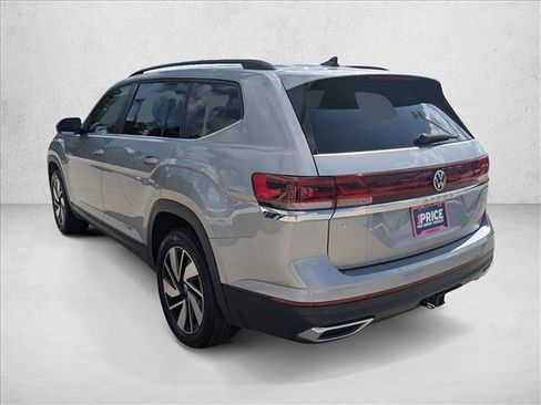 Used 2025 Volkswagen Atlas SE FWD image 8
