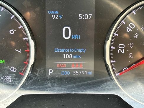 Used 2021 Toyota RAV4 LE FWD image 21
