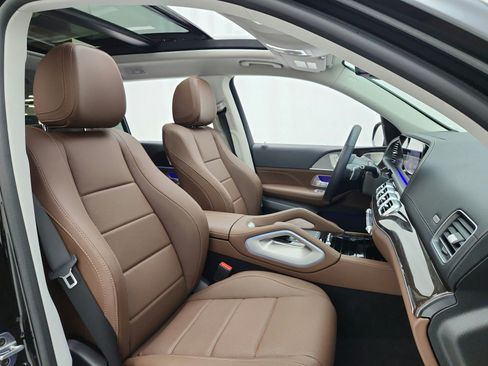 Certified 2026 Mercedes-Benz GLS 450 4MATIC image 20