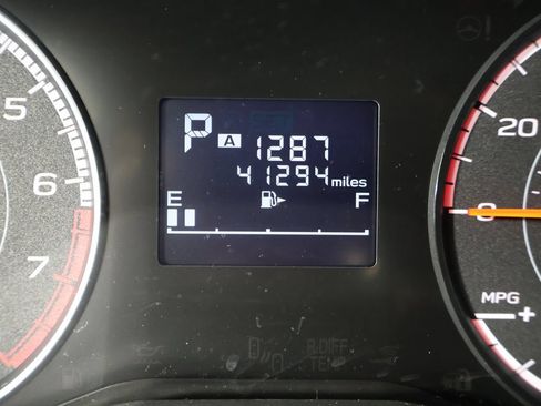 Used 2019 Subaru Crosstrek 2.0i Premium AWD/4WD image 32