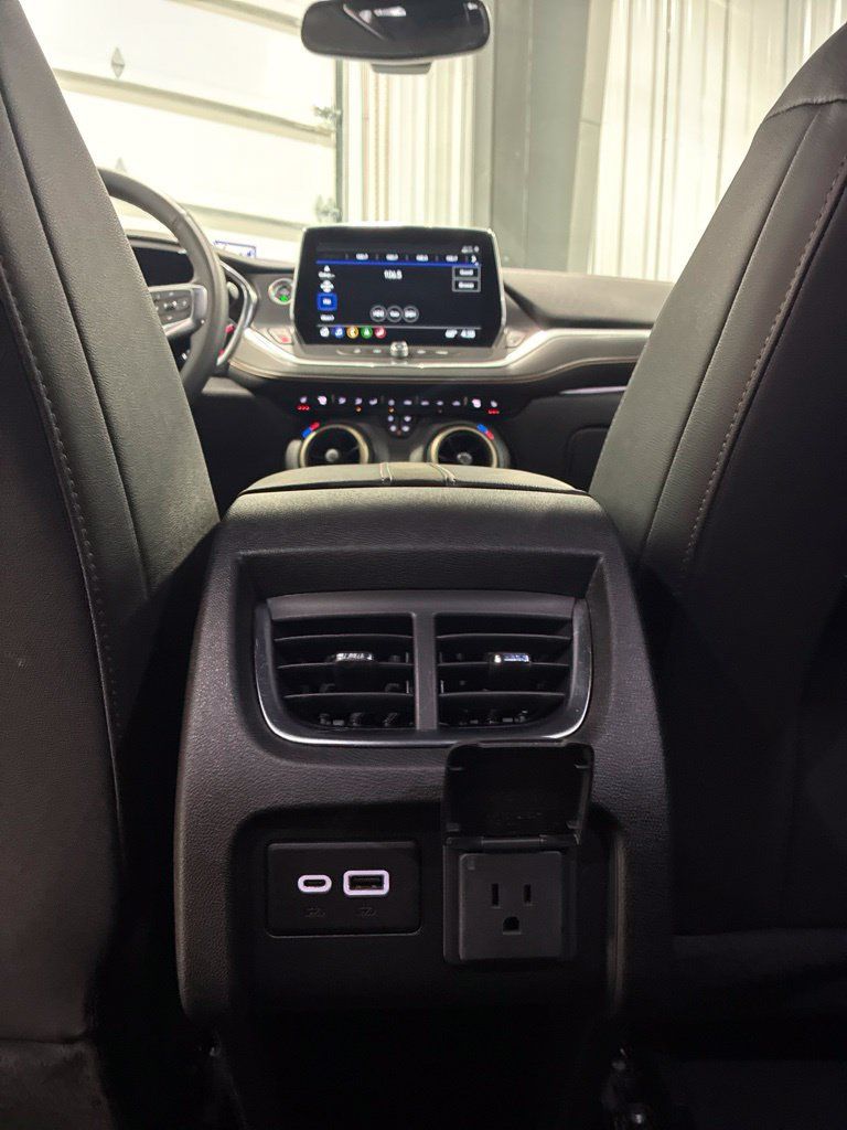 Used 2023 Chevrolet Blazer Premier FWD image 33