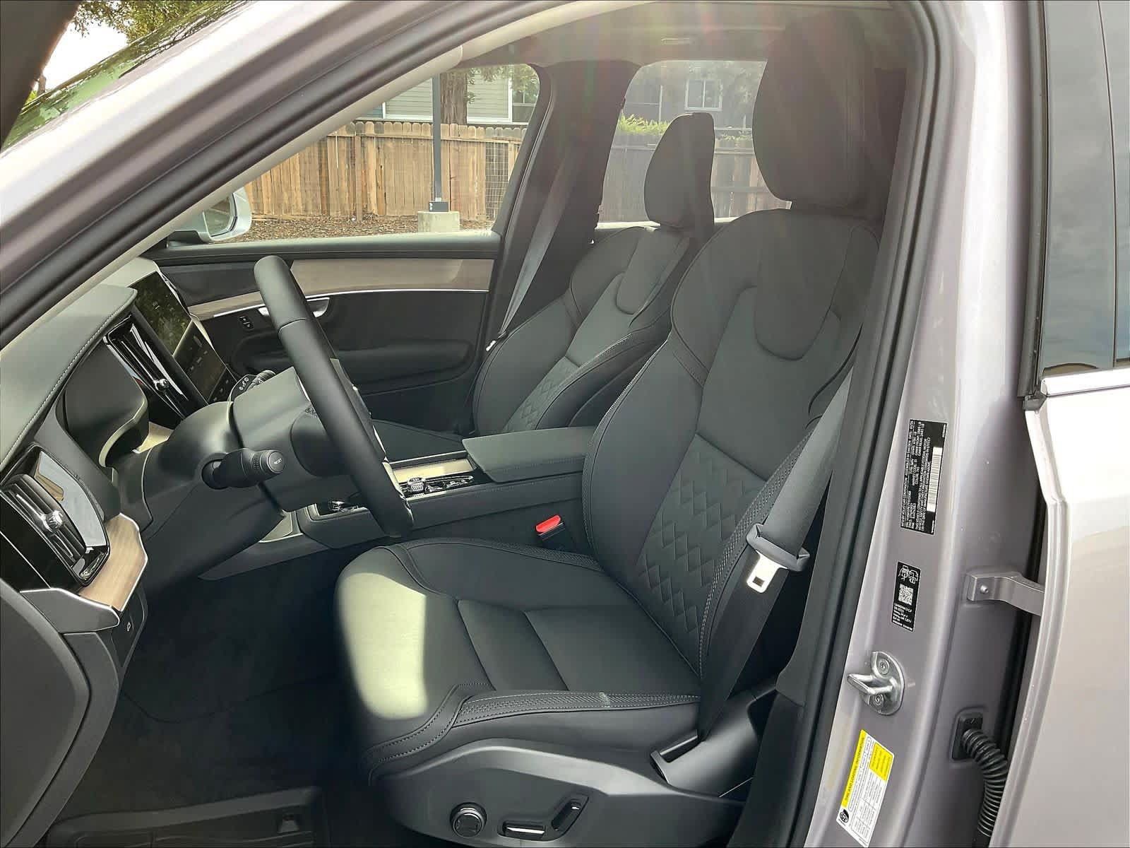 New 2026 Volvo XC90 B5 Plus w/ Protection Package AWD/4WD image 11