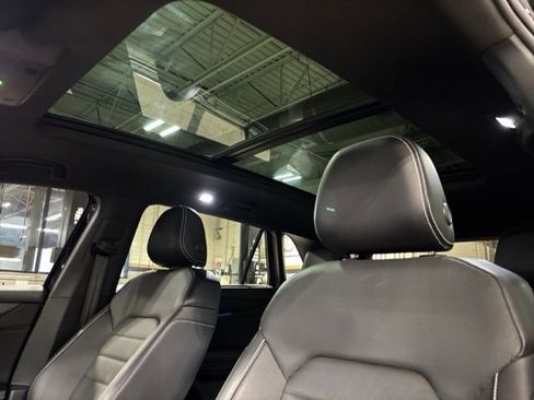 Used 2024 Volkswagen Atlas Cross Sport SEL R-Line image 20