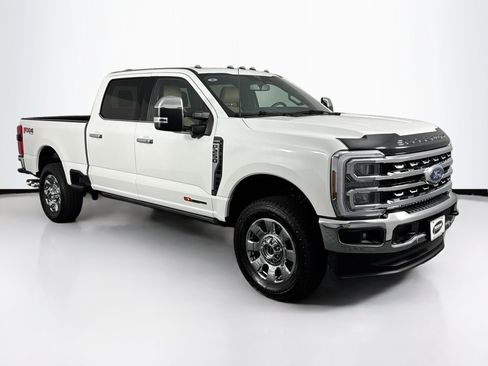 Used 2025 Ford F250 Lariat w/ Lariat Ultimate Package AWD/4WD image 2
