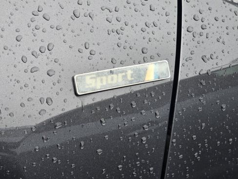 Used 2020 Toyota C-HR XLE FWD image 21
