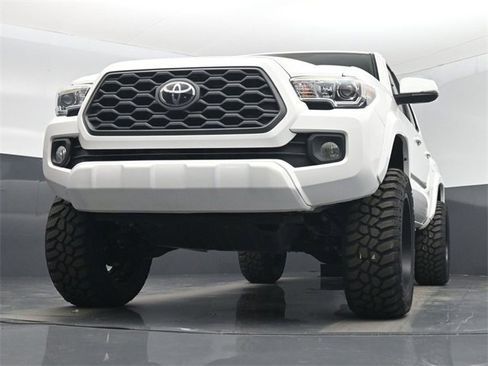 Used 2020 Toyota Tacoma TRD Off-Road image 43