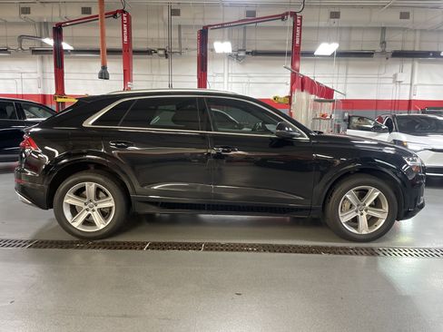 Used 2019 Audi Q8 Premium w/ Convenience Package image 7