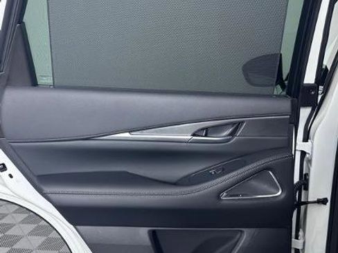 Certified 2025 INFINITI QX60 Luxe image 19