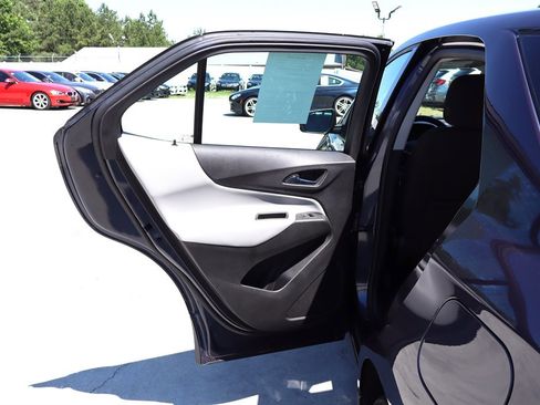 Used 2019 Chevrolet Equinox LS w/ LPO, Floor Liner Package AWD/4WD image 33