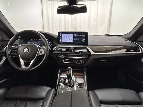 Used 2023 BMW 530e xDrive w/ Executive Package AWD/4WD image 9