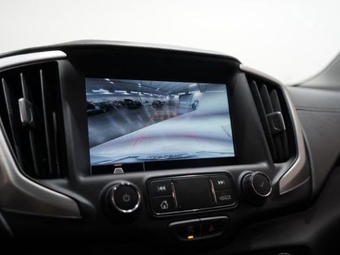 Used 2024 GMC Terrain SLT image 28