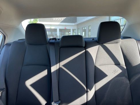 Used 2022 Toyota Corolla LE FWD image 22
