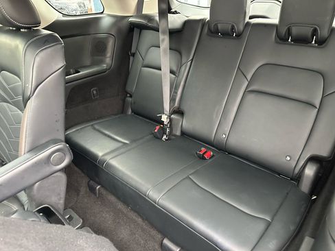 Used 2023 Nissan Pathfinder Platinum image 13