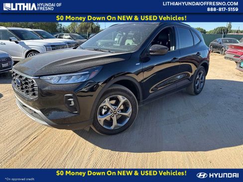 Used 2025 Ford Escape ST-Line Select AWD/4WD image 1